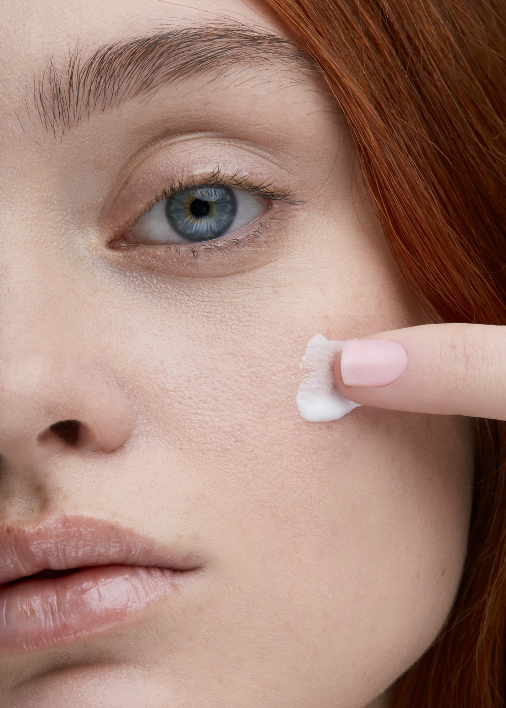Стъпка 2: Rosederm Крем за чувствителна кожа с купероза